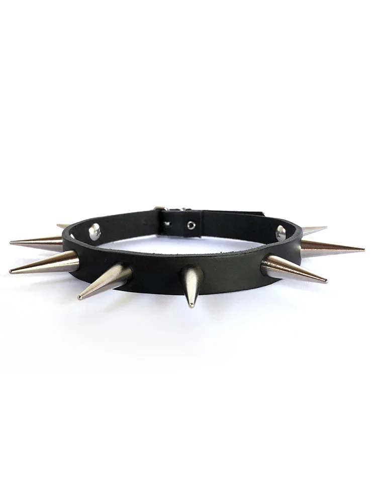 Leather choker medium metal cones